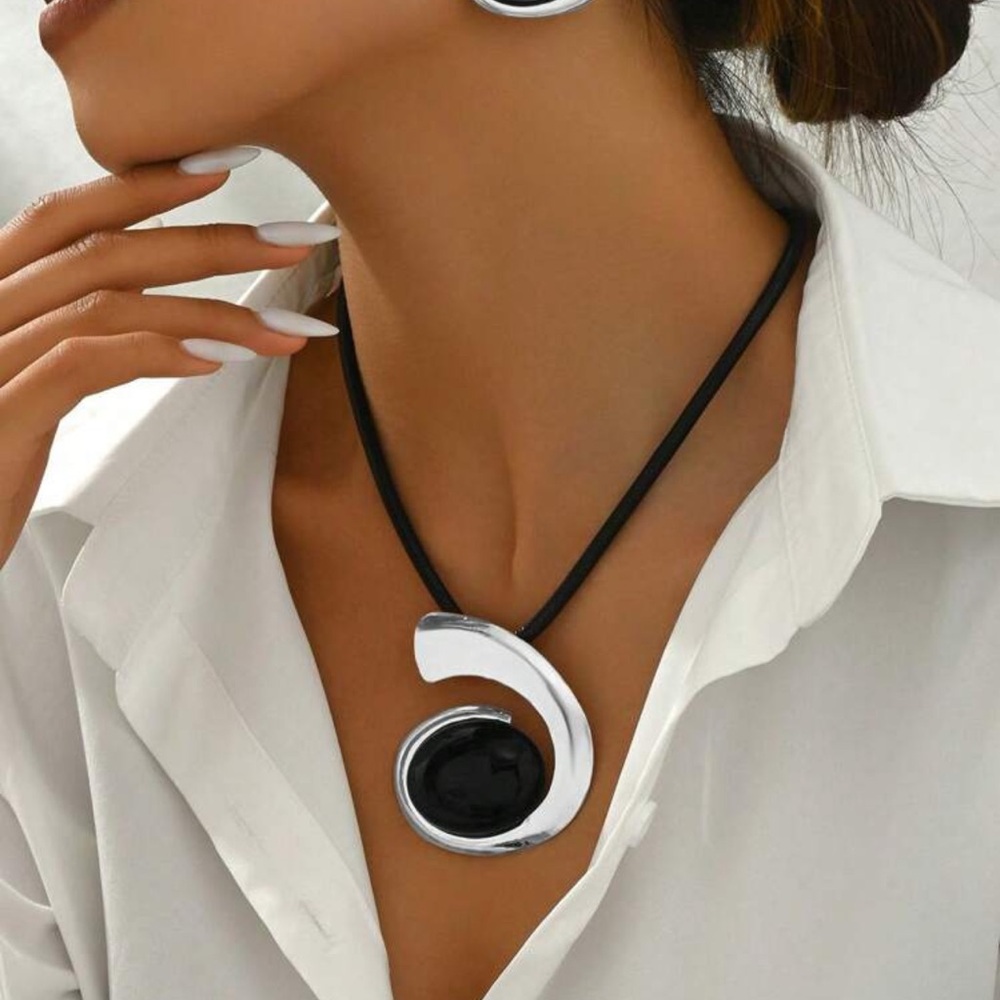 New 2 piece necklace , earrings set